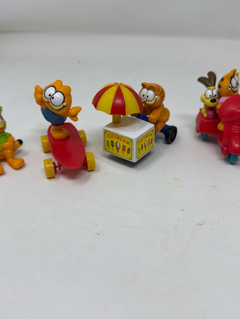 Vintage Lot of 4 McDonald's GARFIELD Happy Meal Toys (1988)-Missing Jeep